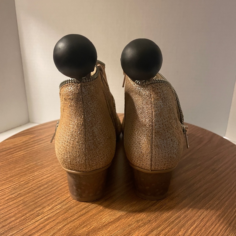 Unity In Diversity Brown Gold Metallic Leather Si… - image 5